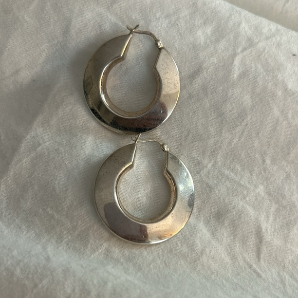 Elegant Vintage 925 Sterling Silver Hoop Earrings - Picture 6 of 11